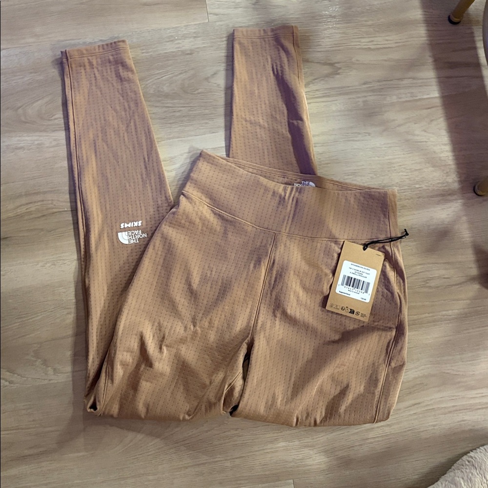 SKIMS x NORTH FACE LEGGINGS